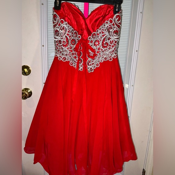 May Queen Mini Prom Dress Size 4 - Picture 9 of 16